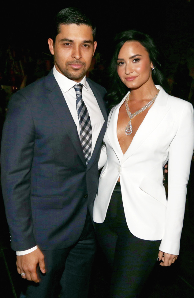 Wilmer Valderrama, Demi Lovato, 2016 Grammy Awards